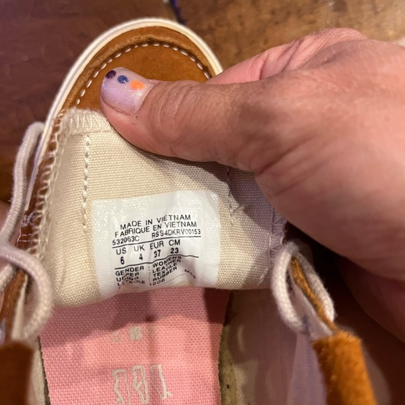 Converse All Star cognac colored boho size 6 moccasin - Picture 11 of 17